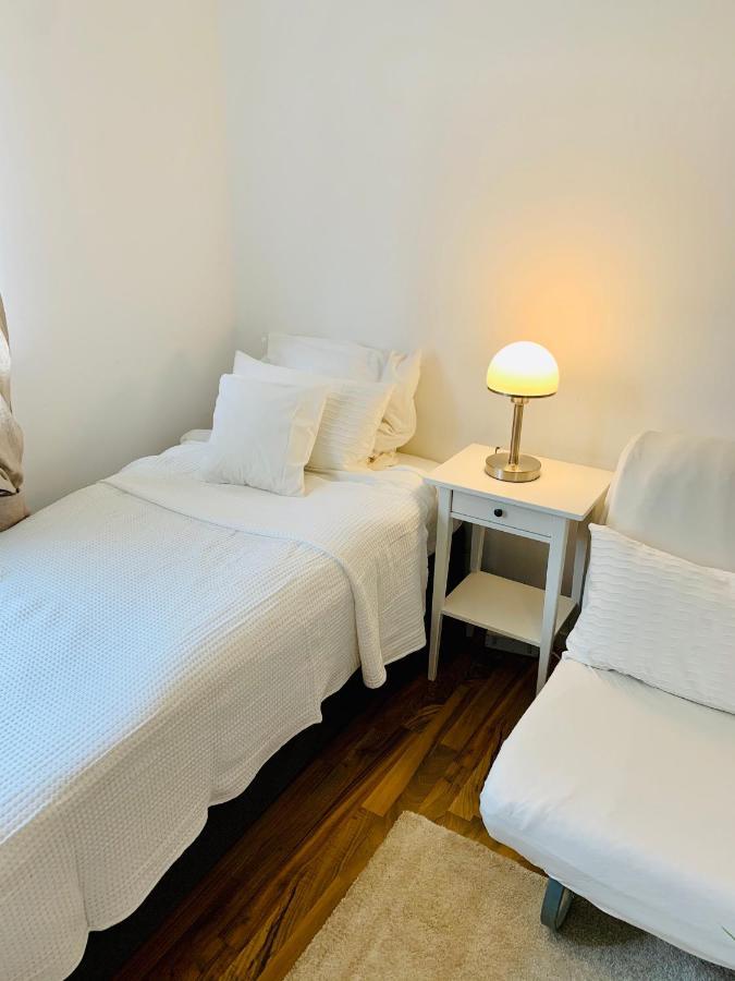 Top Renoviertes Apartement In Bester Lage Von Homburg- 5 Fussminuten Zur Uniklinik Homburg  Exteriér fotografie