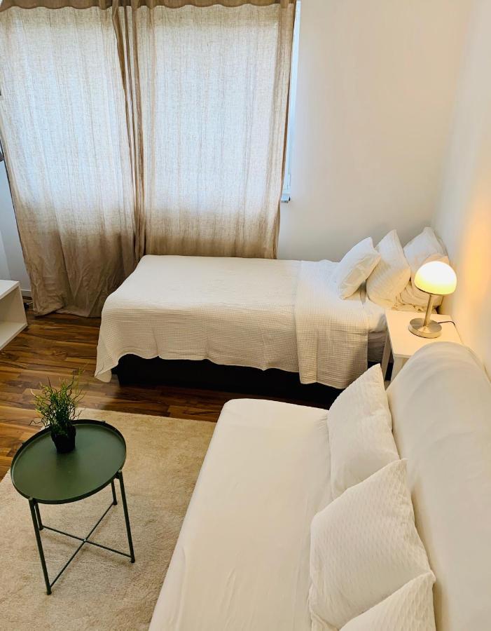 Top Renoviertes Apartement In Bester Lage Von Homburg- 5 Fussminuten Zur Uniklinik Homburg  Exteriér fotografie